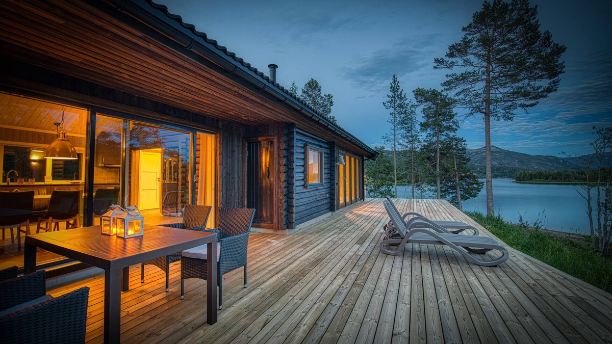 Kviteseid House | Lakeside Haven Vrådal