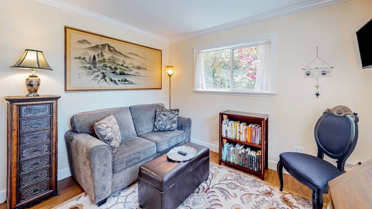 Westlake Cottage | Lakeside home with inspirational water views, lush surroundings, & free WiFi