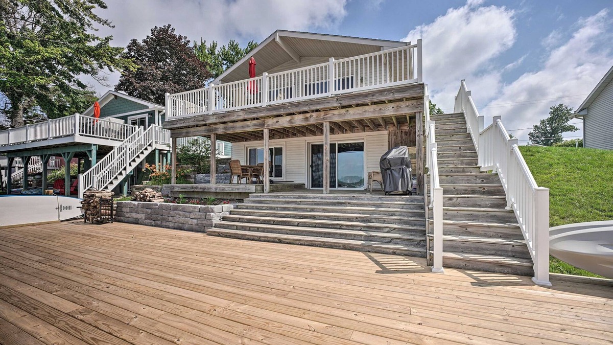 Duck Lake House | Lakeside home with large deck for enjoyment