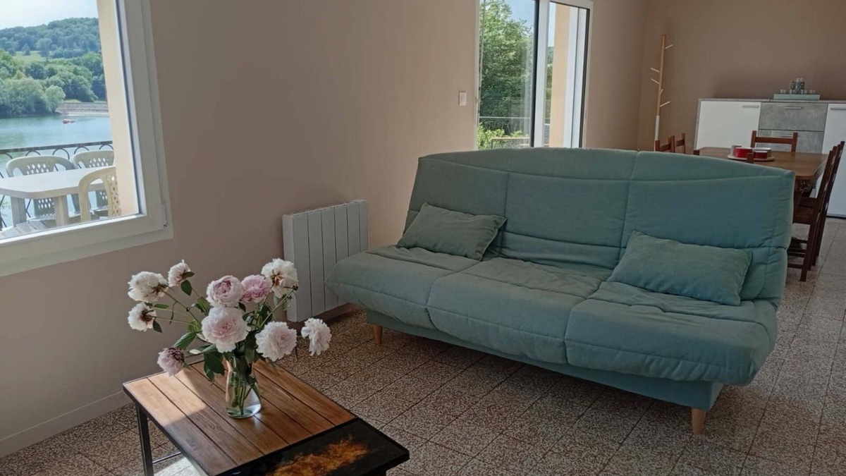 Grand Langres House | Lakeside house 10min from Langres