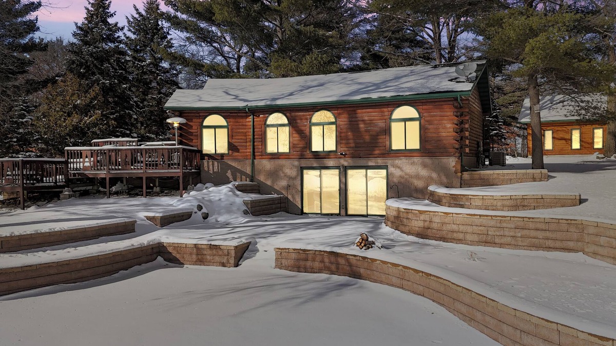 Baxter House | Lakeside Log Cabin w/Firepit, Dock, King Bed, Game Room, Scenic Relaxation