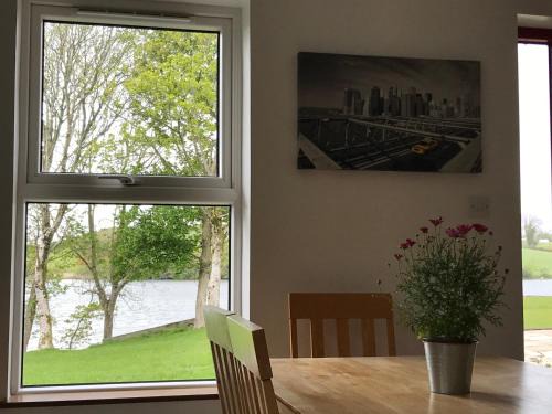 Bantry Apartment | Lakeside Lookout Bantry