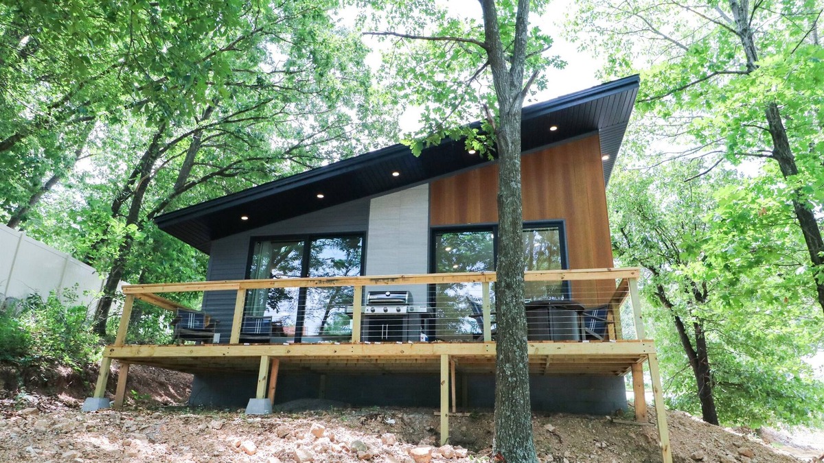Grove Cabin | Lakeside Modern Luxury Cabin with Lake View