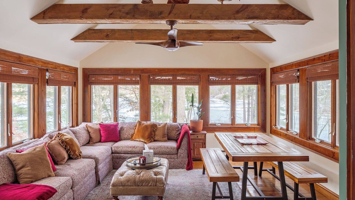 Pine Plains House | Lakeside Peninsula Escape