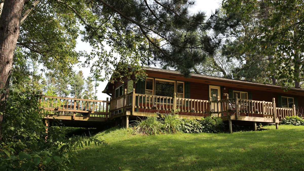 Tomah Cabin | Lakeside Ranch Cabin.