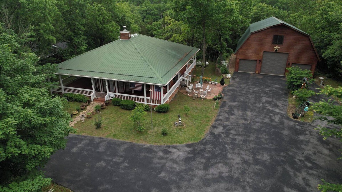 Golden Cabin | Lakeside Ranch Cabin with OPTIONAL HOT TUB