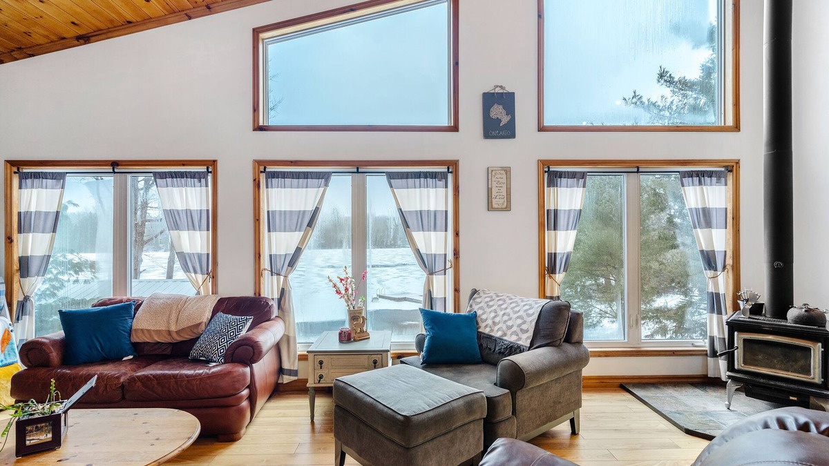McDougall Cottage | Lakeside Retreat: 5-BR Cottage in Parry Sound