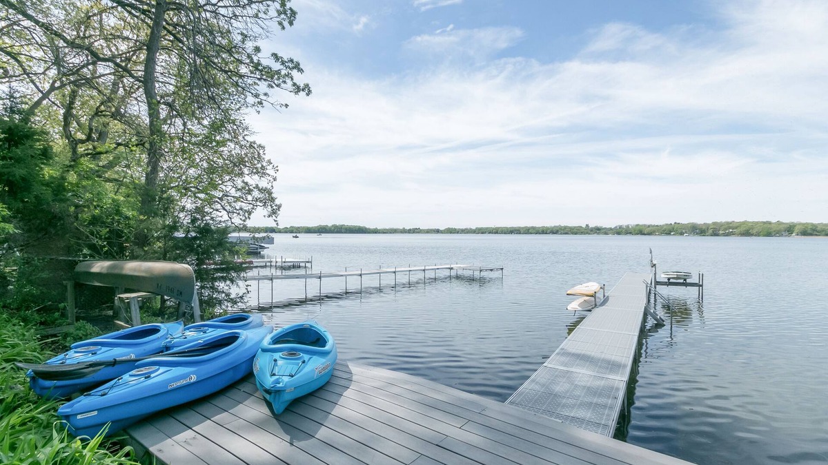 Lake Ripley House | Lakeside Retreat at Lake Ripley - Swimming, Dock, Kayaks, & PONTOON RENTAL
