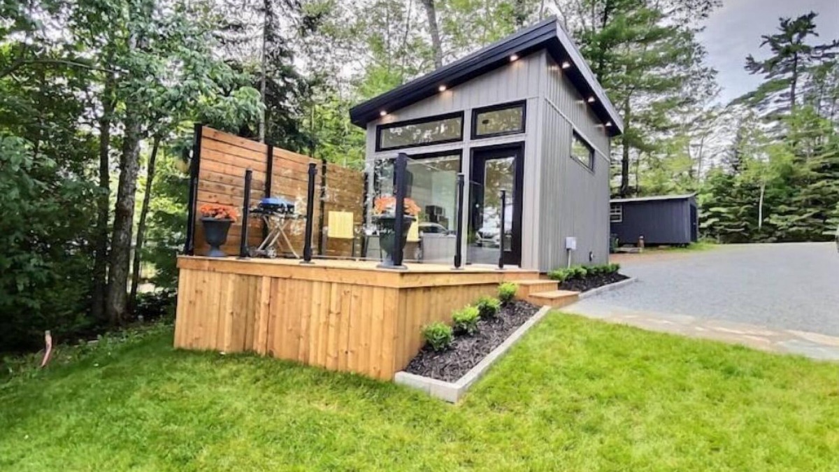 Shortts Lake House | Lakeside Retreat: Modern Tiny Home on Shortts Lake