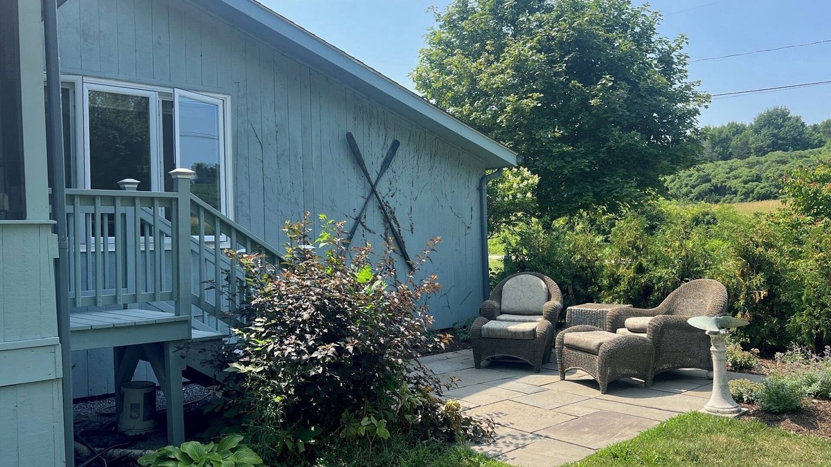 Charlotte Cottage | Lakeside retreat on historic Thompsons Point in Charlotte, Vermont