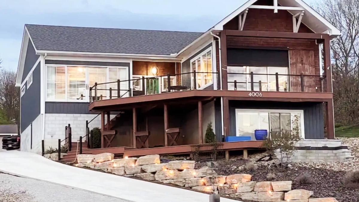 Howard House | Lakeside Sanctuary n