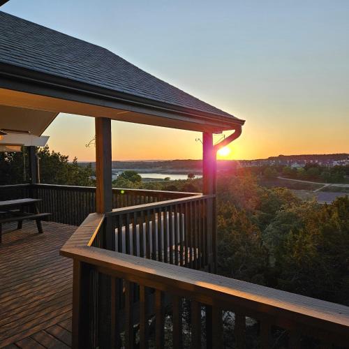 Highland Lake Estates House | Lakeside Serenity! Your Tranquil Retreat