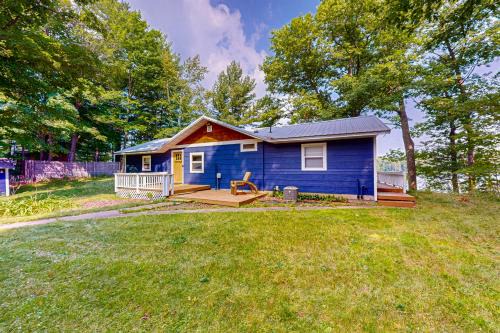 Deerwood House | Lakeside Solitude - Main House