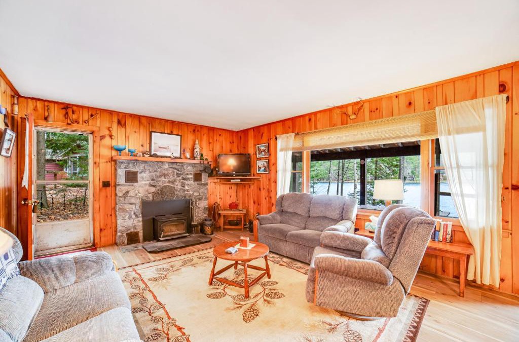 Chester Shores House | Lakeside Vibes