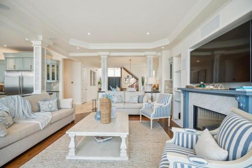 Stoney Creek Villa | Lakeside Villa