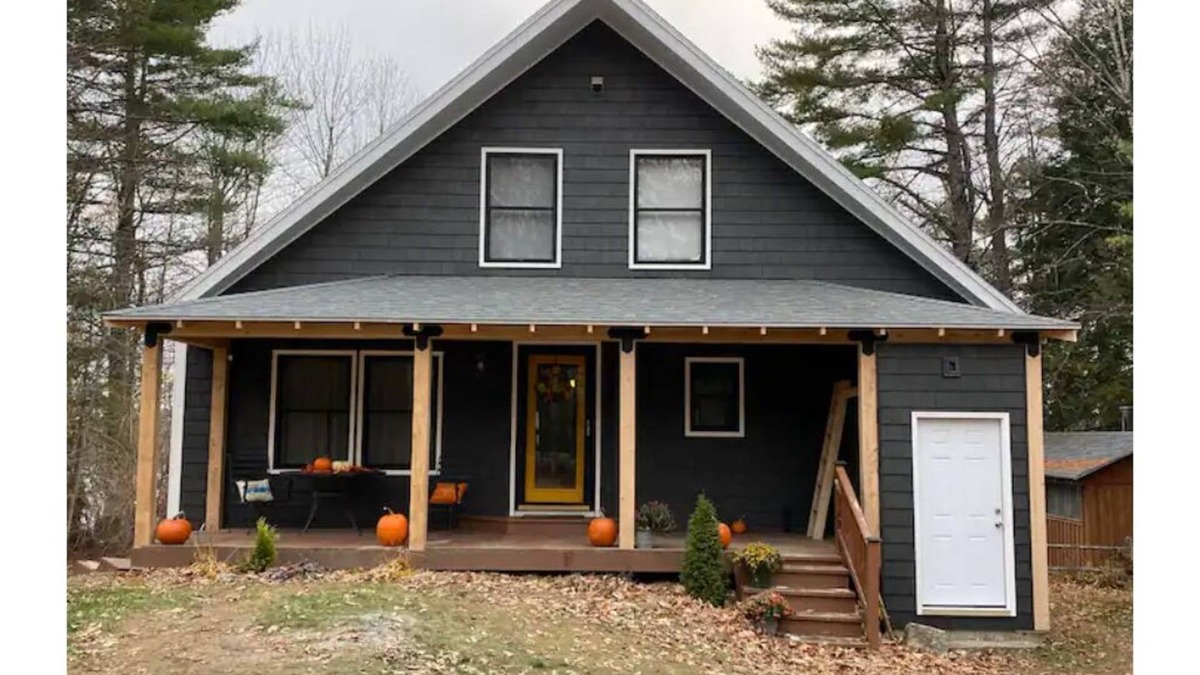 Hinckley House | Lakeside with Loons, Bald Eagles & Amazing Sunsets