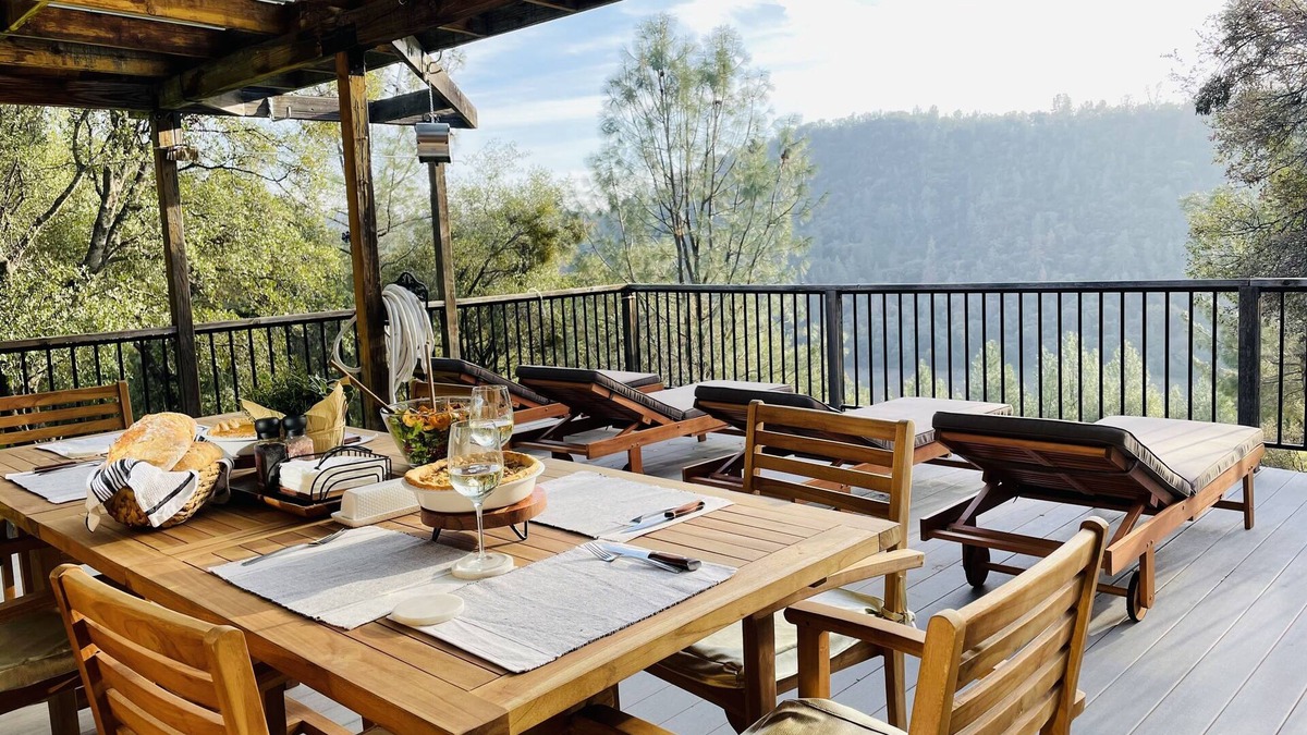 Concow House | Lakeview 4 Acres-Zipline, Playfort near Waterfalls, Hiking, Fishing