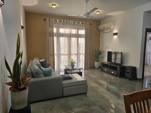 Battaramulla Apartment | Lakeview Apartment with Modern Interior and Facilities