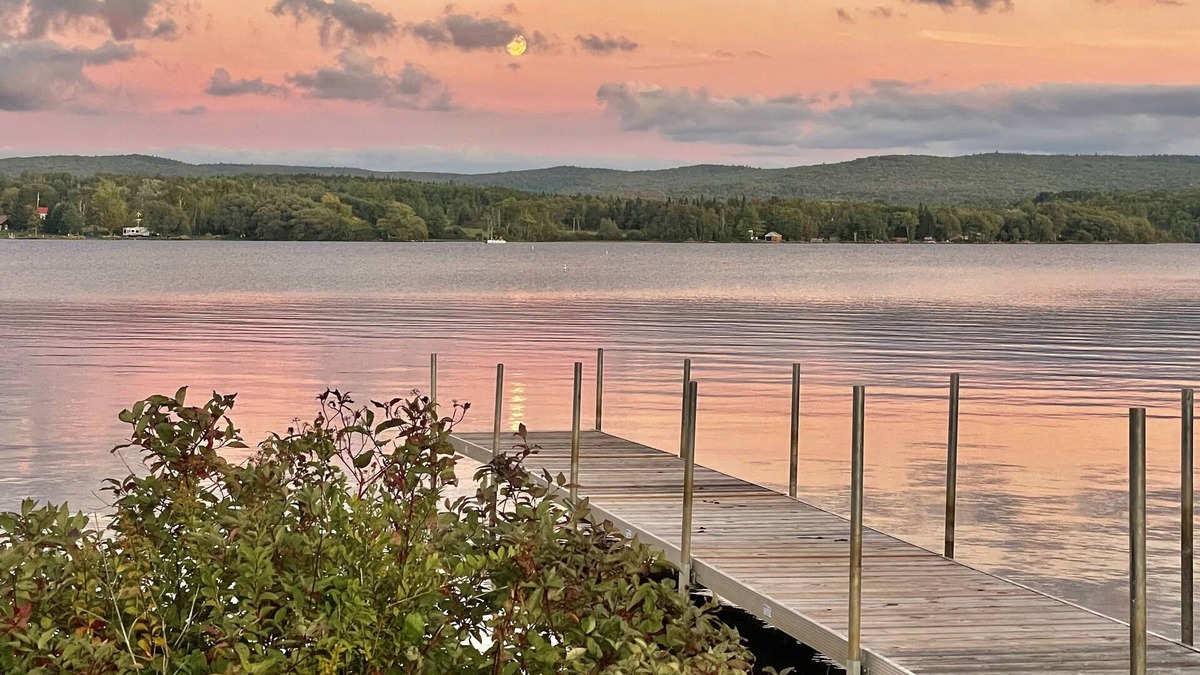 Ellenburg Depot House | Lakeview bungalow and fishing paradise.