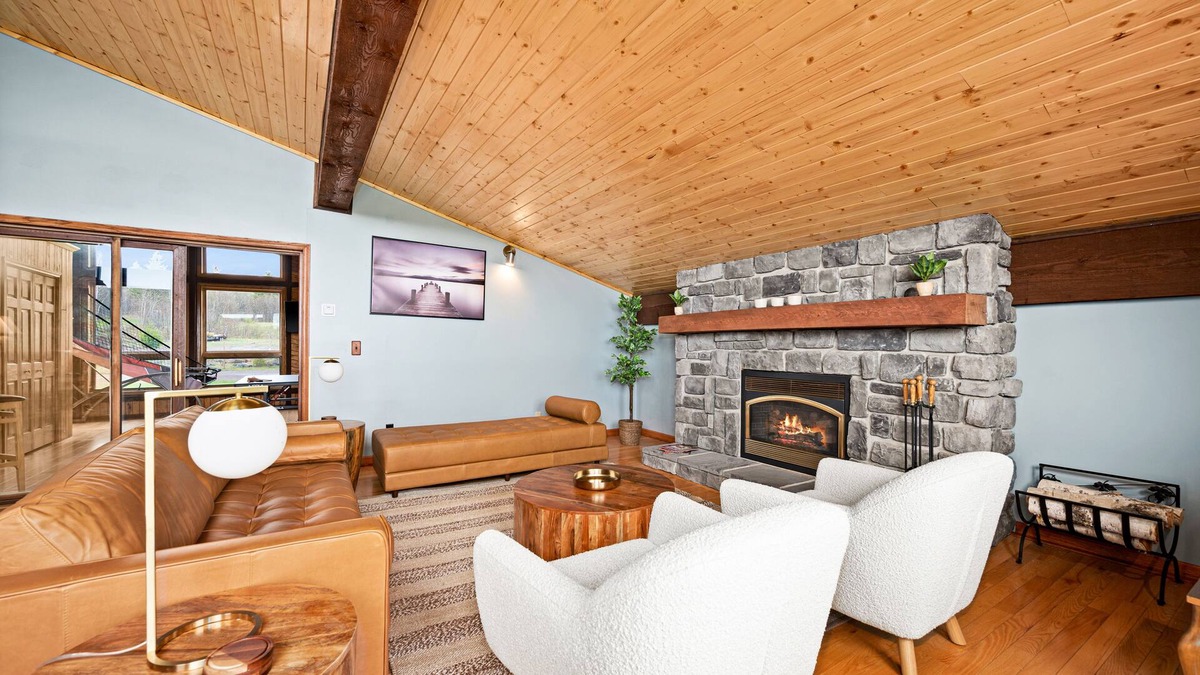 Castle Danger Ski Chalet | Lakeview chalet by Gooseberry Falls with sauna