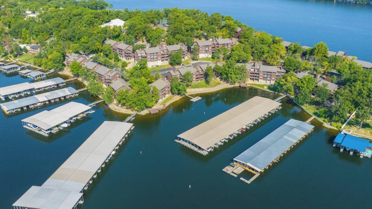 Osage Beach Condo | Lakeview Condo w/Dock/Pool/Hottub/Sauna-Sleeps 8