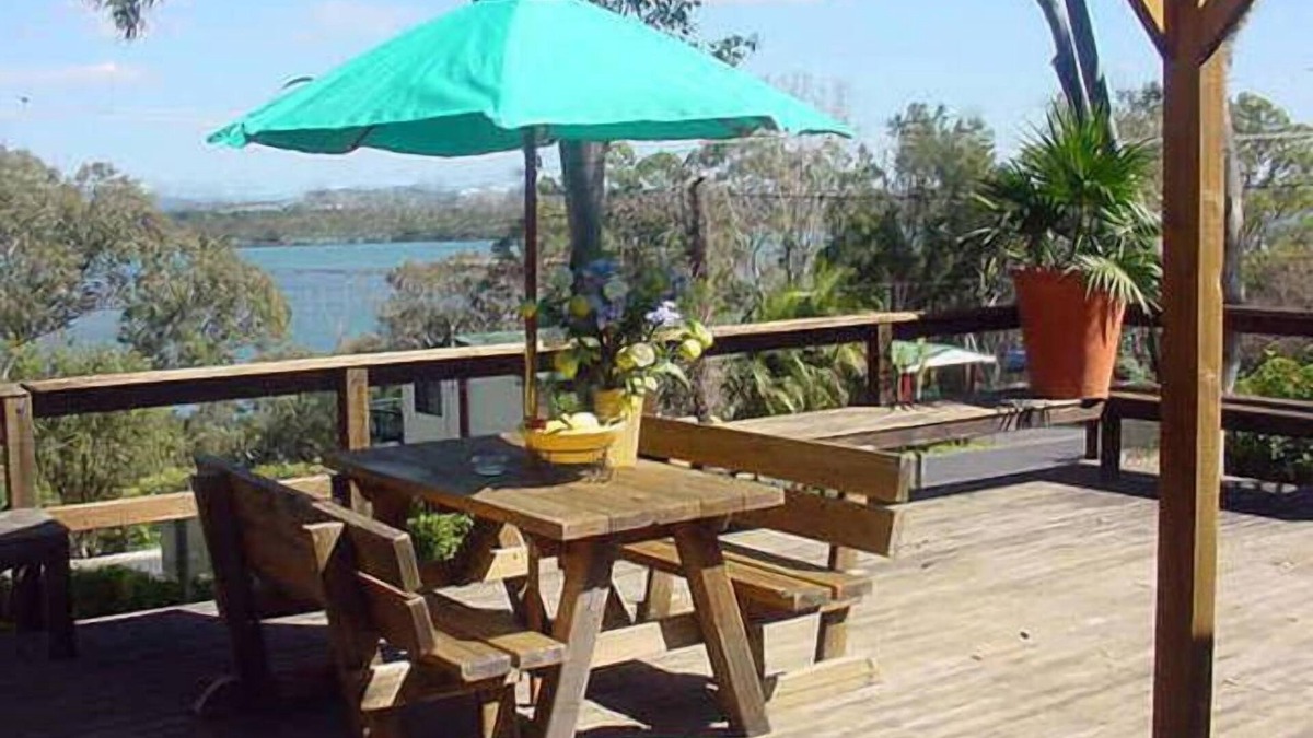 Green Point Cottage | Lakeview Cottage, Between the ocean & the lake