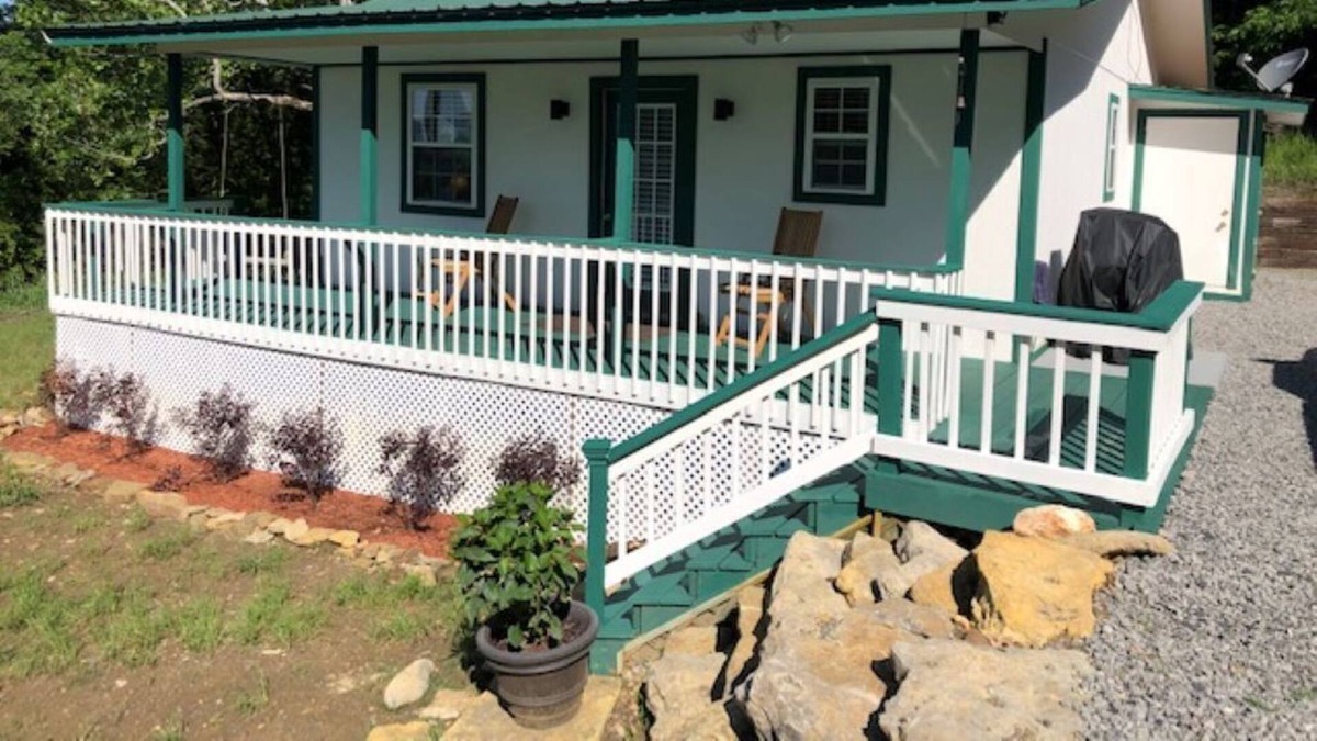 Park Hill Cottage | Lakeview Cottage Gem on Lake Tenkiller!
