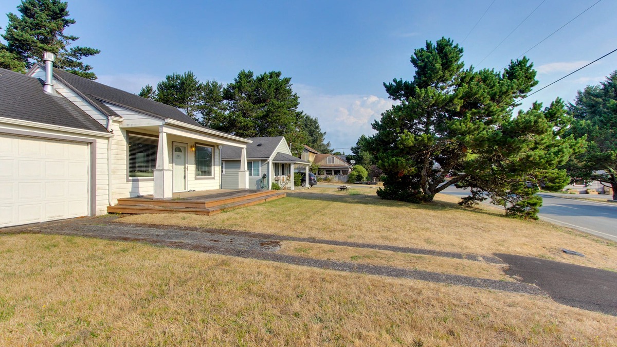 Sunset Beach House | Lakeview Family-Friendly Home - Just a Block to Sunset Beach Access