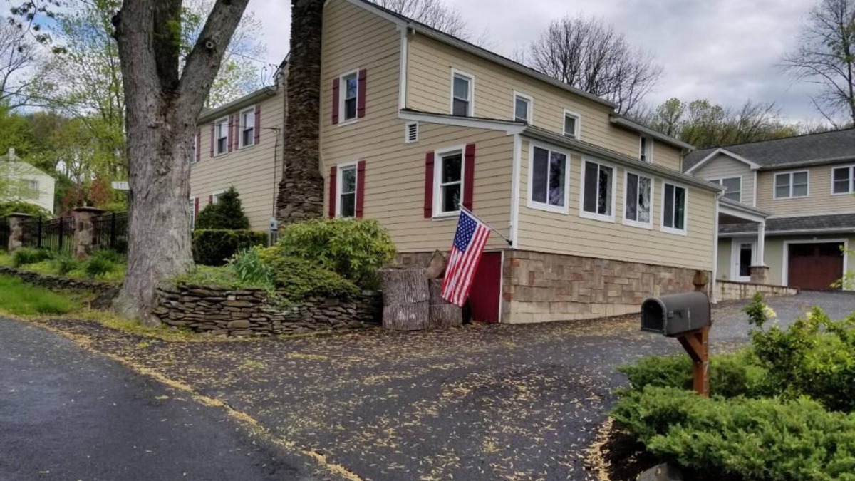 New Britain Township Other | Lakeview Farmhouse in Peace Valley Park Chalfont Pa