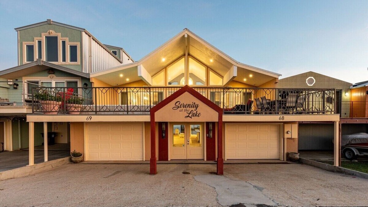 Lake Shore - Lake Vista House | Lakeview Gem: 3BR, 2.5BA Home. Private Pool, Marina and Lakefront Views - Perfect for Families