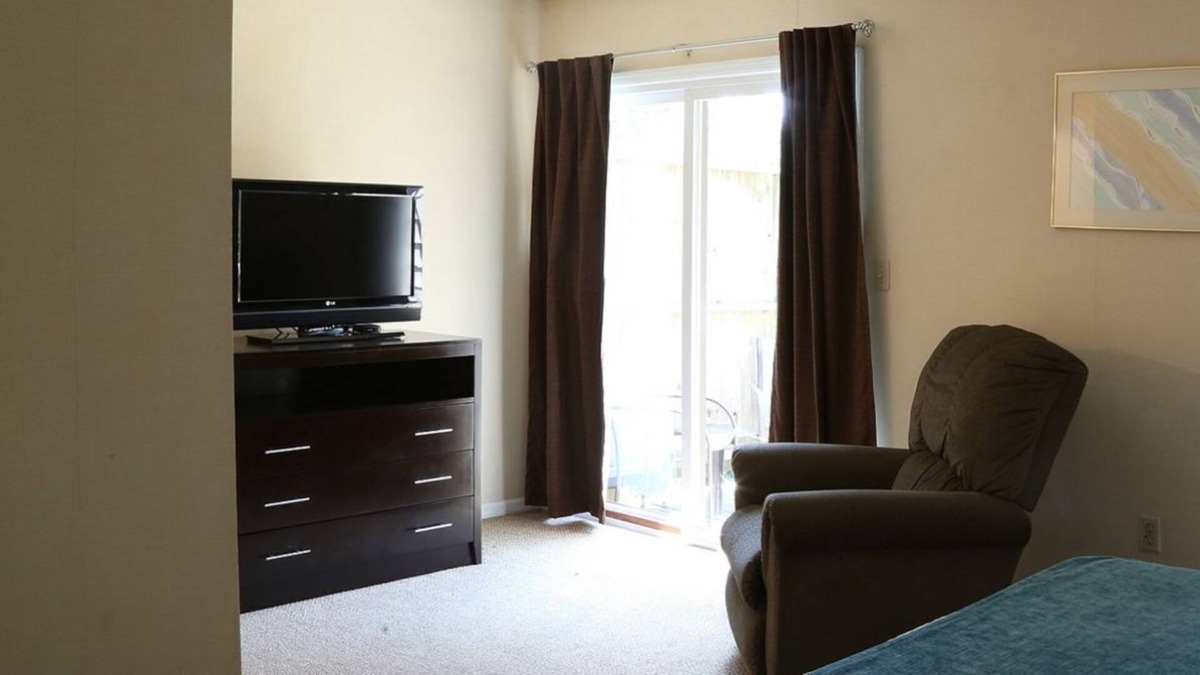 Cheat Lake House | Lakeview Golf Resort 2BR Townhouse. Enjoy Your Stay