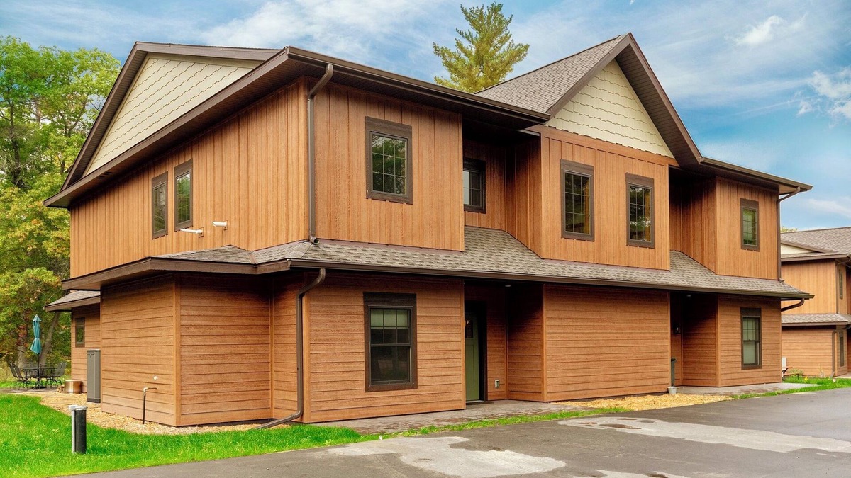 Pequot Lakes Resort | Lakeview Home with Dock on the Whitefish Chain, Outdoor Pool, Pickleball & More