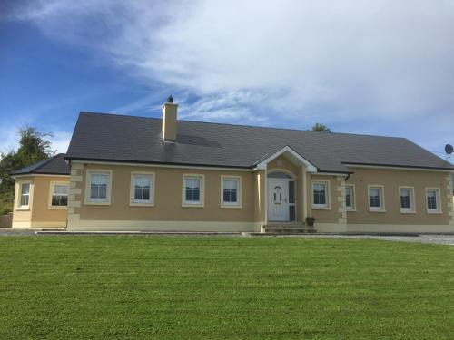Keshcarrigan House | Lakeview House