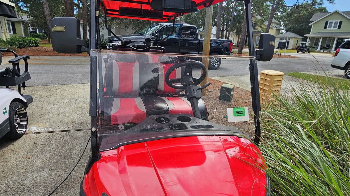 Laurel Grove House | Lakeview house with 6 passenger golf cart included!
