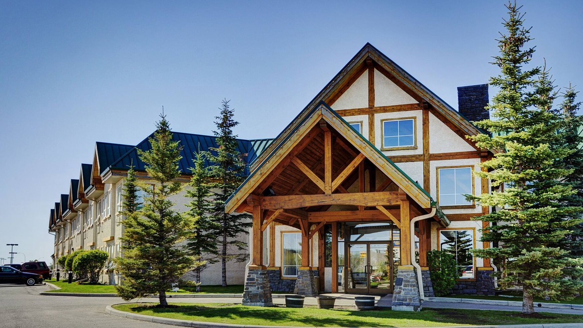 Okotoks Hotel | Lakeview Inns & Suites - Okotoks