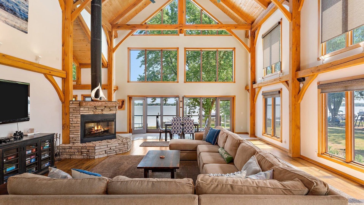 Bass Lake House | Lakeview Lodge - Sleeps 20/Hot Tub/Sauna/Theater/Private Pier