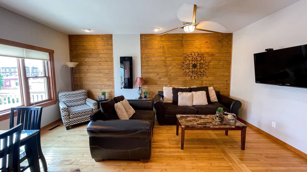 Kewaunee Apartment | Lakeview Loft