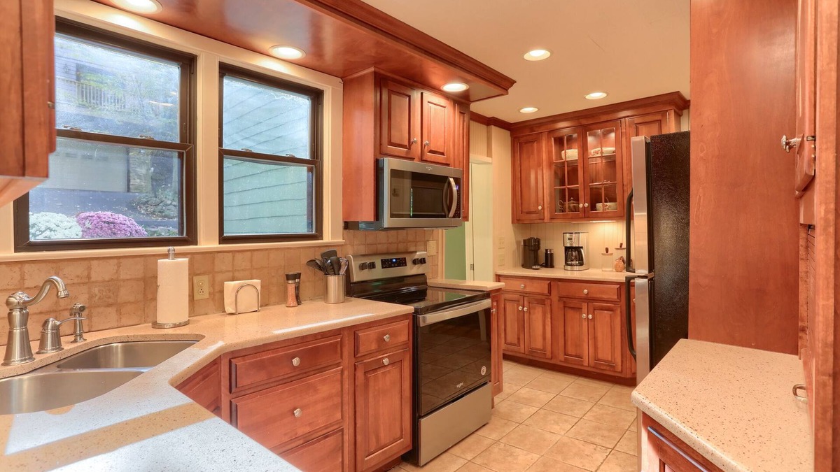 Timber Hills Cottage | Lakeview Luxe
