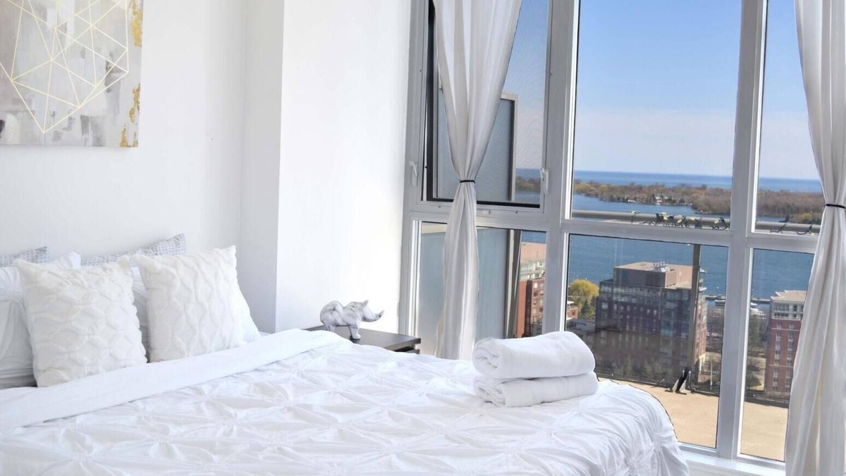 CityPlace Hotel | Lakeview Luxury Suites