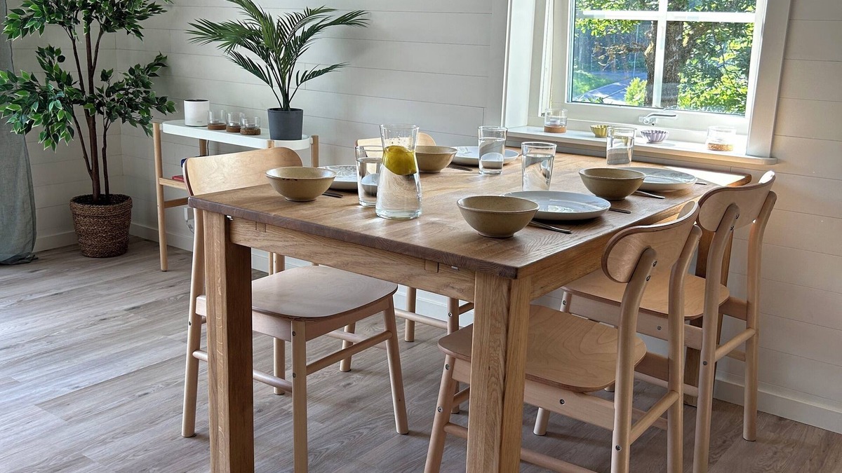 Sjuntorp Villa | Lakeview spacious family home