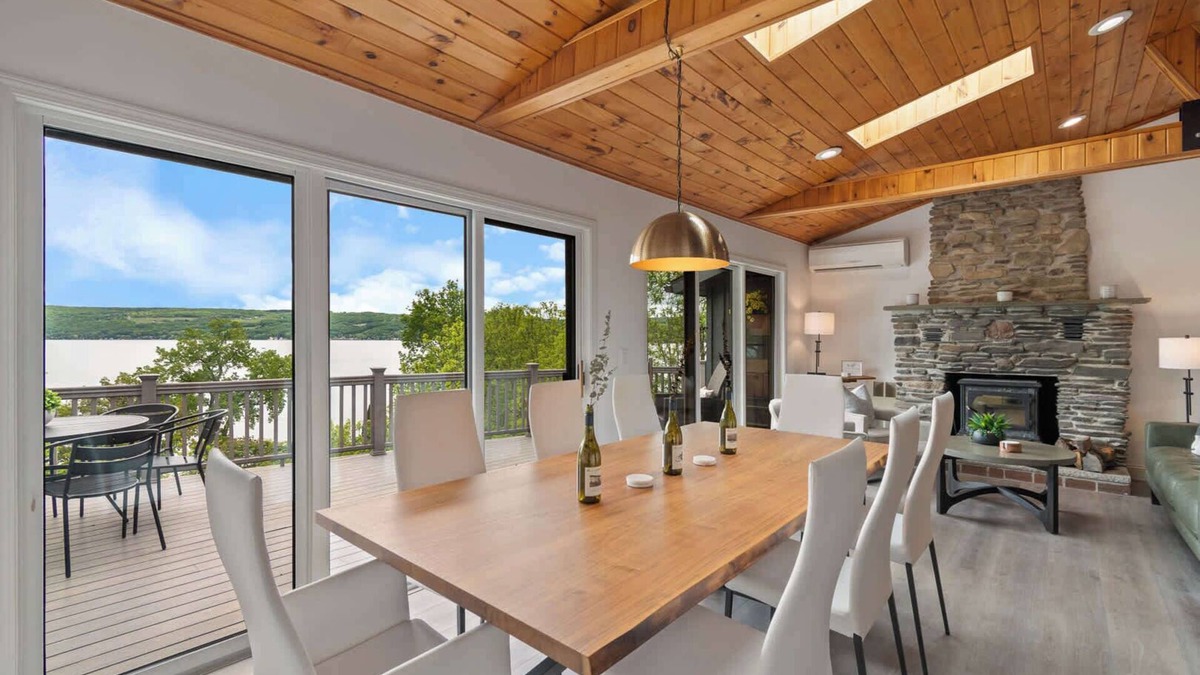 Hammondsport House | Lakeview, Spa, Firepit, BBQ, Fireplace + Speakeasy