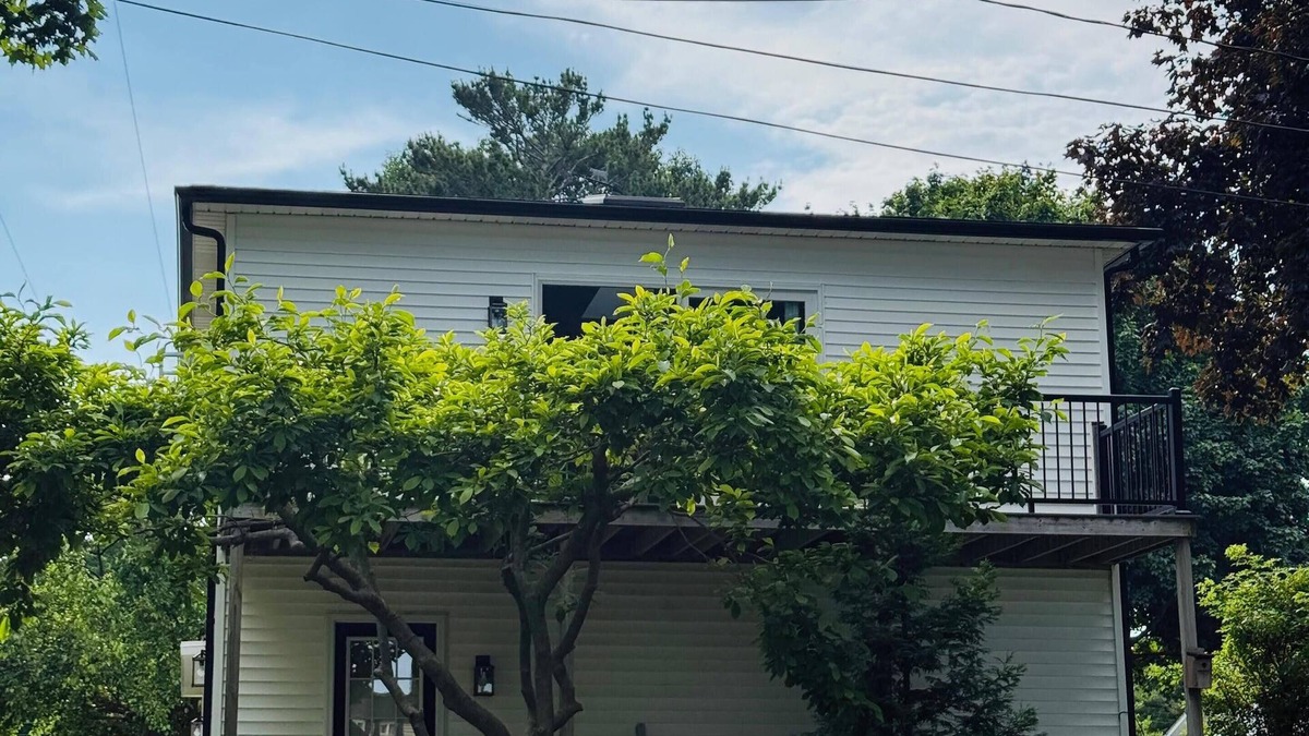 Port Sanilac Apartment | Lakeview studio in enchanting Port Sanilac with AC