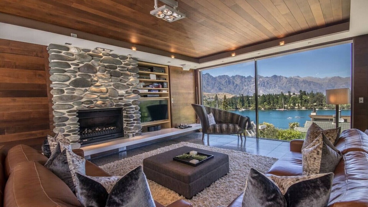 Queenstown House | Lakeview, walking distance to downtown Queenstown