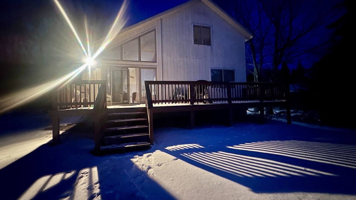 Au Gres Cabin | Lakeview & Wildlife in Au Gres