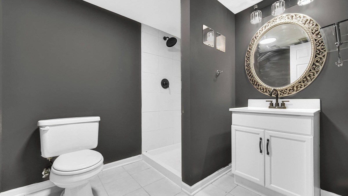 Fox Valley House | Lakewood's Elegance: A Home of Space, Style and Serenity