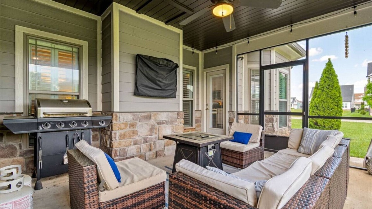 Winchester Apartment | Lakin It Easy-Pool, Twin Creeks Marina, & Dry Creek Beach