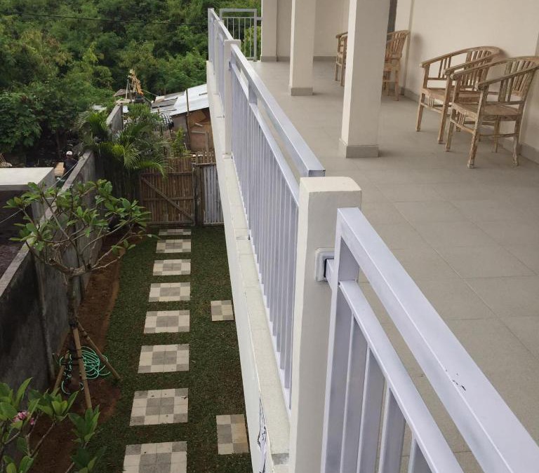 Batu Bolong House | Laksmi Guest House