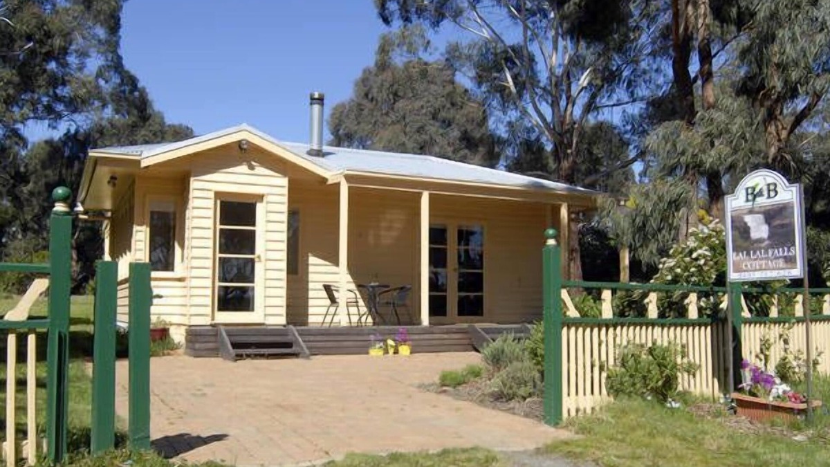 Lal Lal Cottage | Lal Lal Falls Cottage