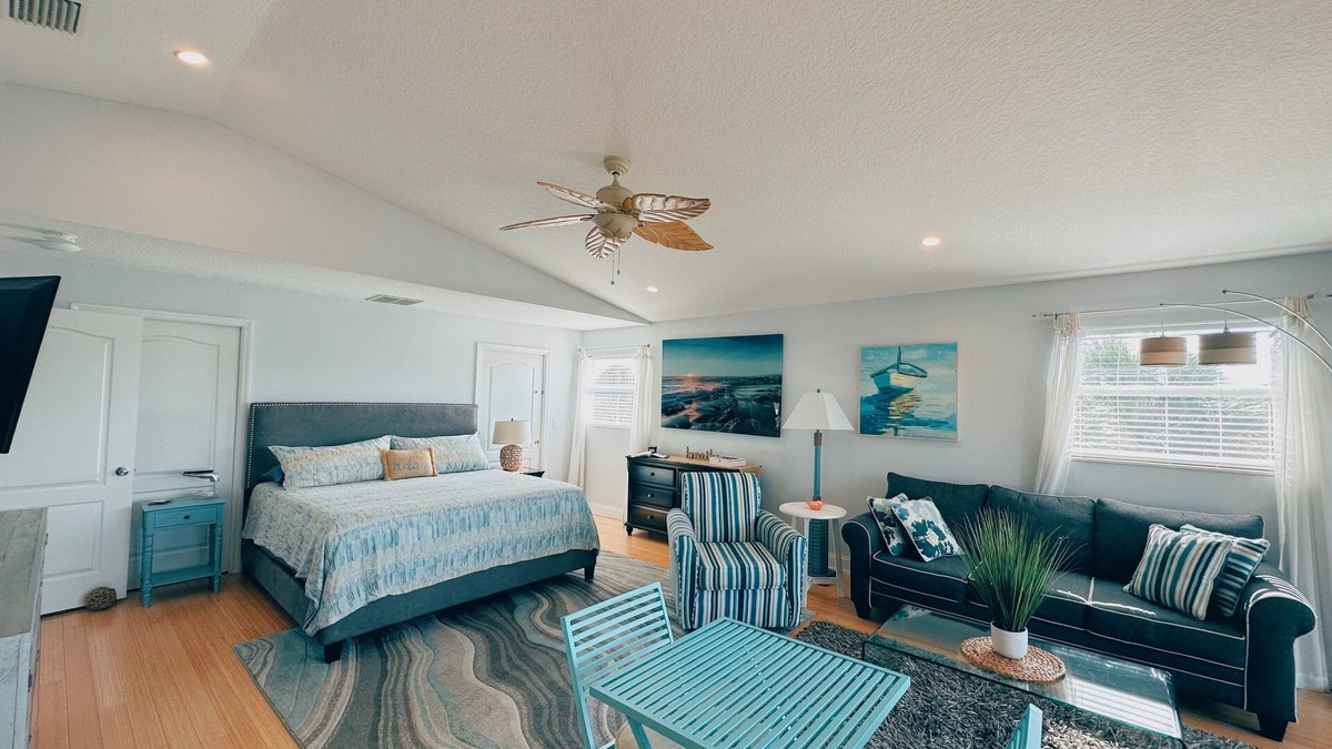 Horton Shores Apartment | LaLa`s Beach House - Walking Distance to the Beach and Shopping