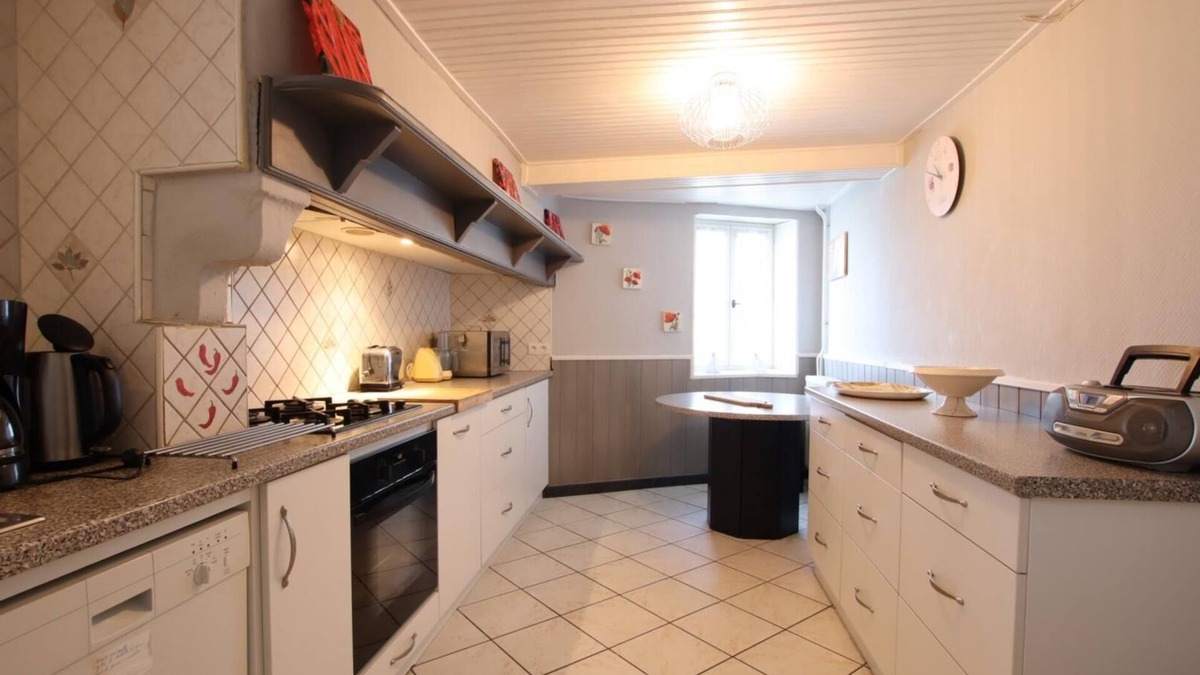 Buros House | LAMAYRE - BUROS - Gîte